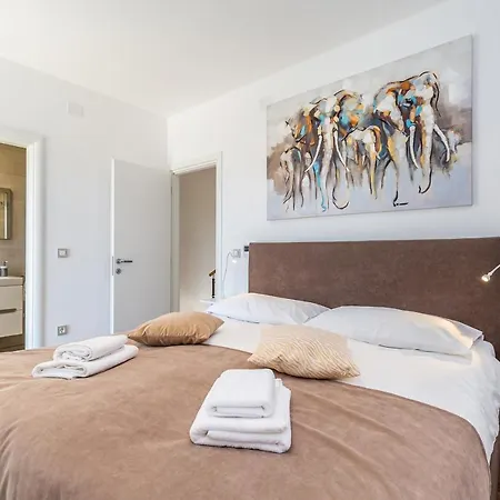 Holiday home Insula Aurea No.2